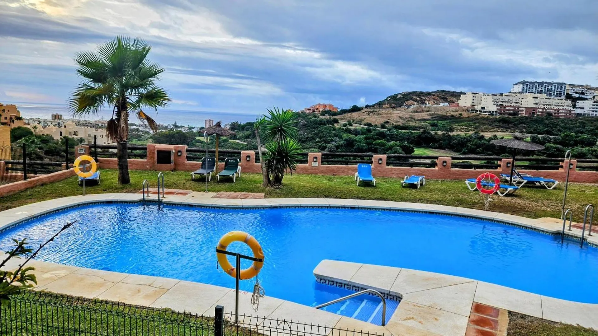 Coto Real Duquesa 2 Bed Spectacular Sea And Pool Views Lejlighed Manilva