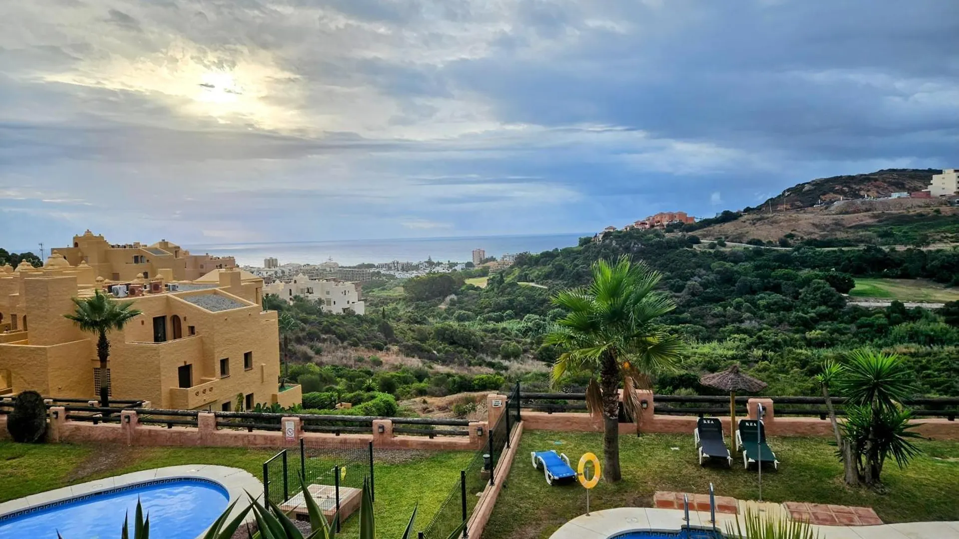 Coto Real Duquesa 2 Bed Spectacular Sea And Pool Views Lejlighed Manilva Spanien